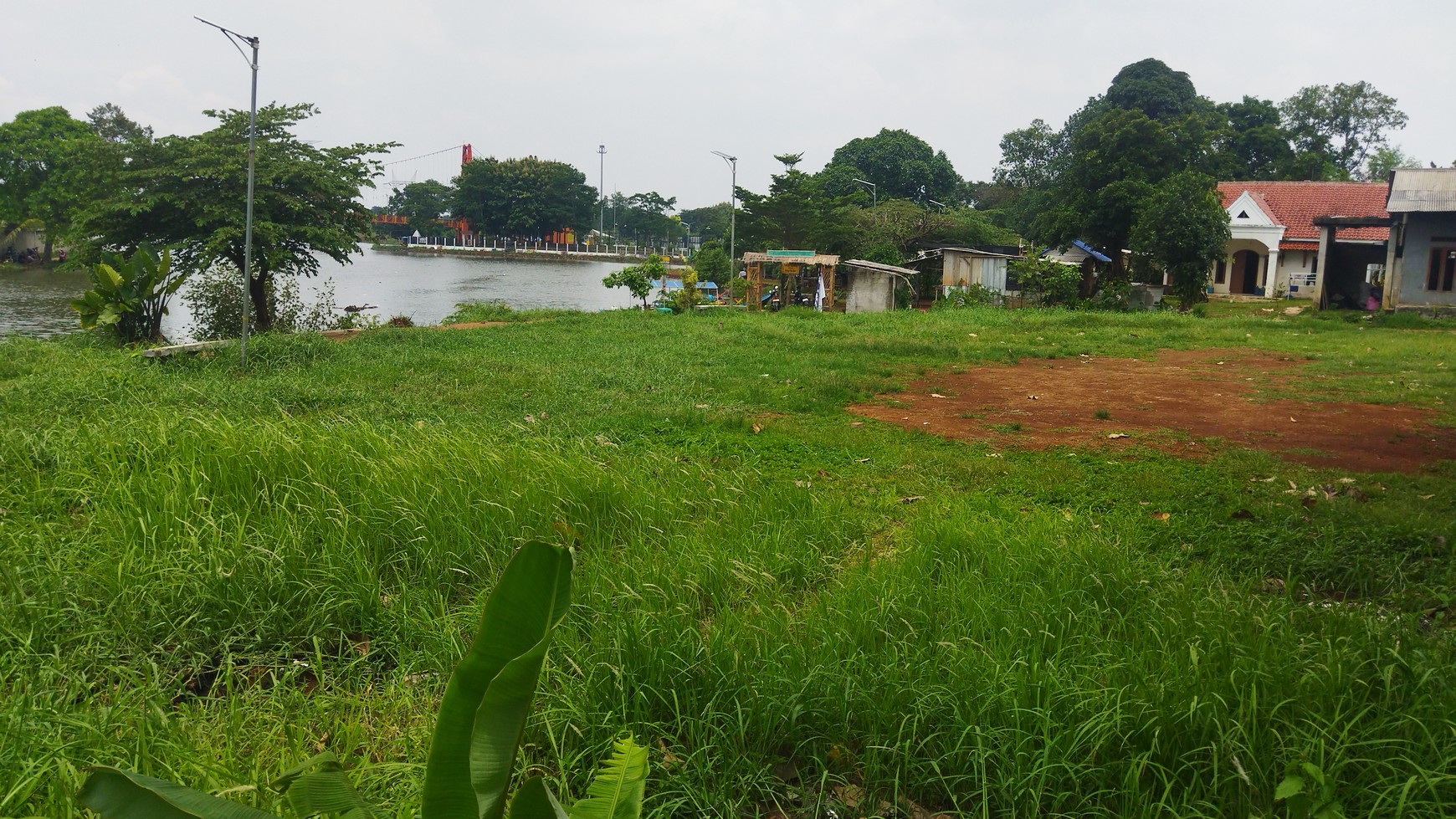 Kavling Tepi Danau Untuk Rumah atau Komersil Dekat Shilla Sawangan Depok #AL