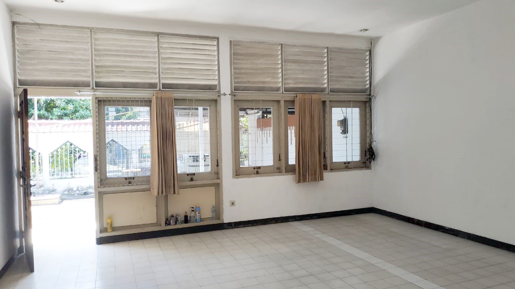 Rumah Hitung Tanah Area Cipete