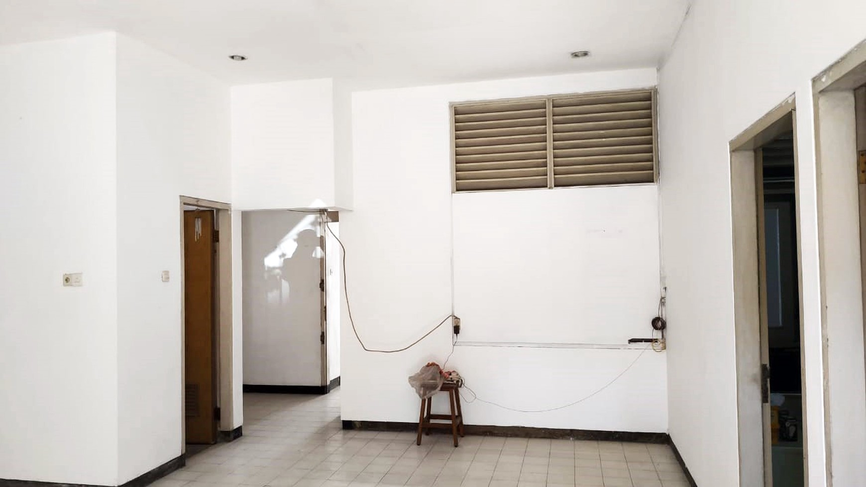 Rumah Hitung Tanah Area Cipete