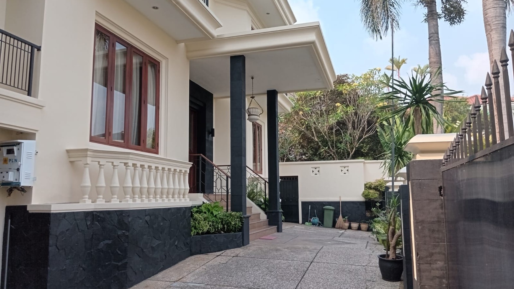 Rumah Hitung Tanah Area Cipete