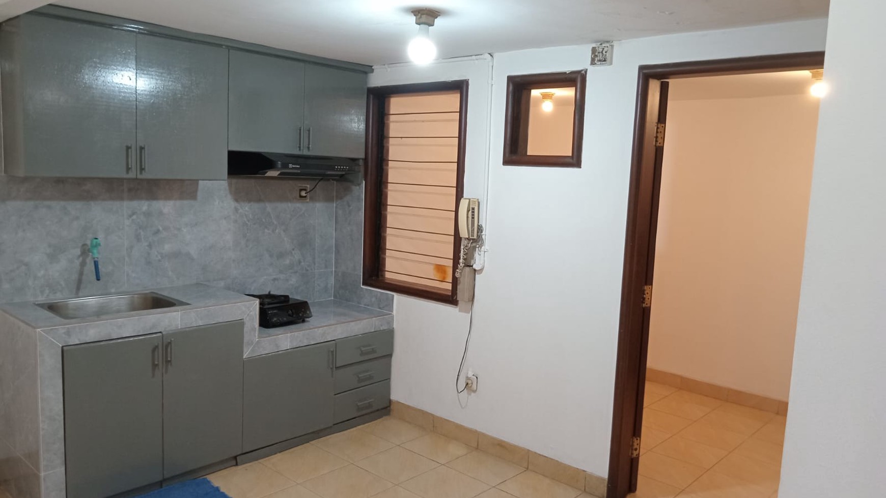 Rumah Hitung Tanah Area Cipete