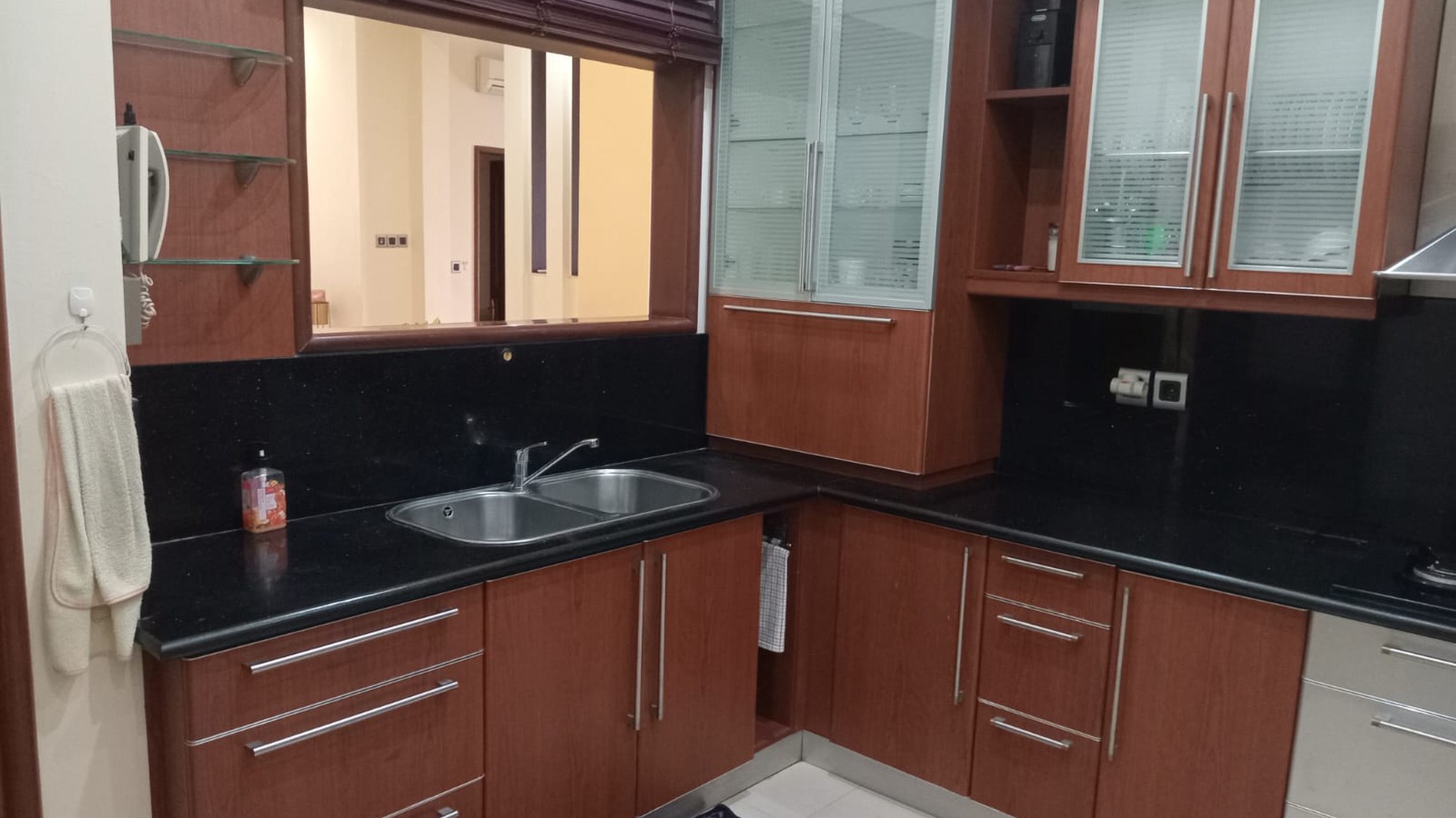 Rumah Hitung Tanah Area Cipete