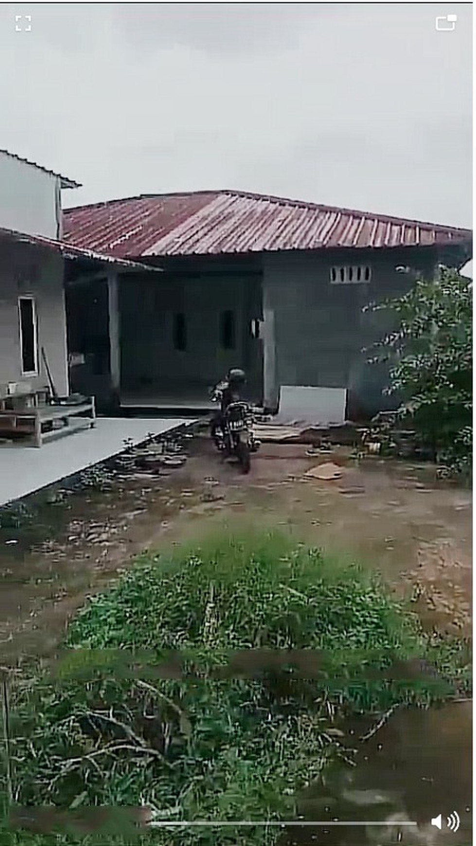 Rumah Hitung Kavling di Kampung Pisang, Karadenan, Cibinong, Bogor 