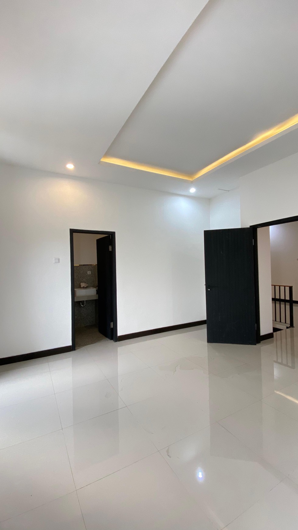 Rumah Baru Modern Scandinavian di Cinere 4+1 Kamar Lokasi Premium