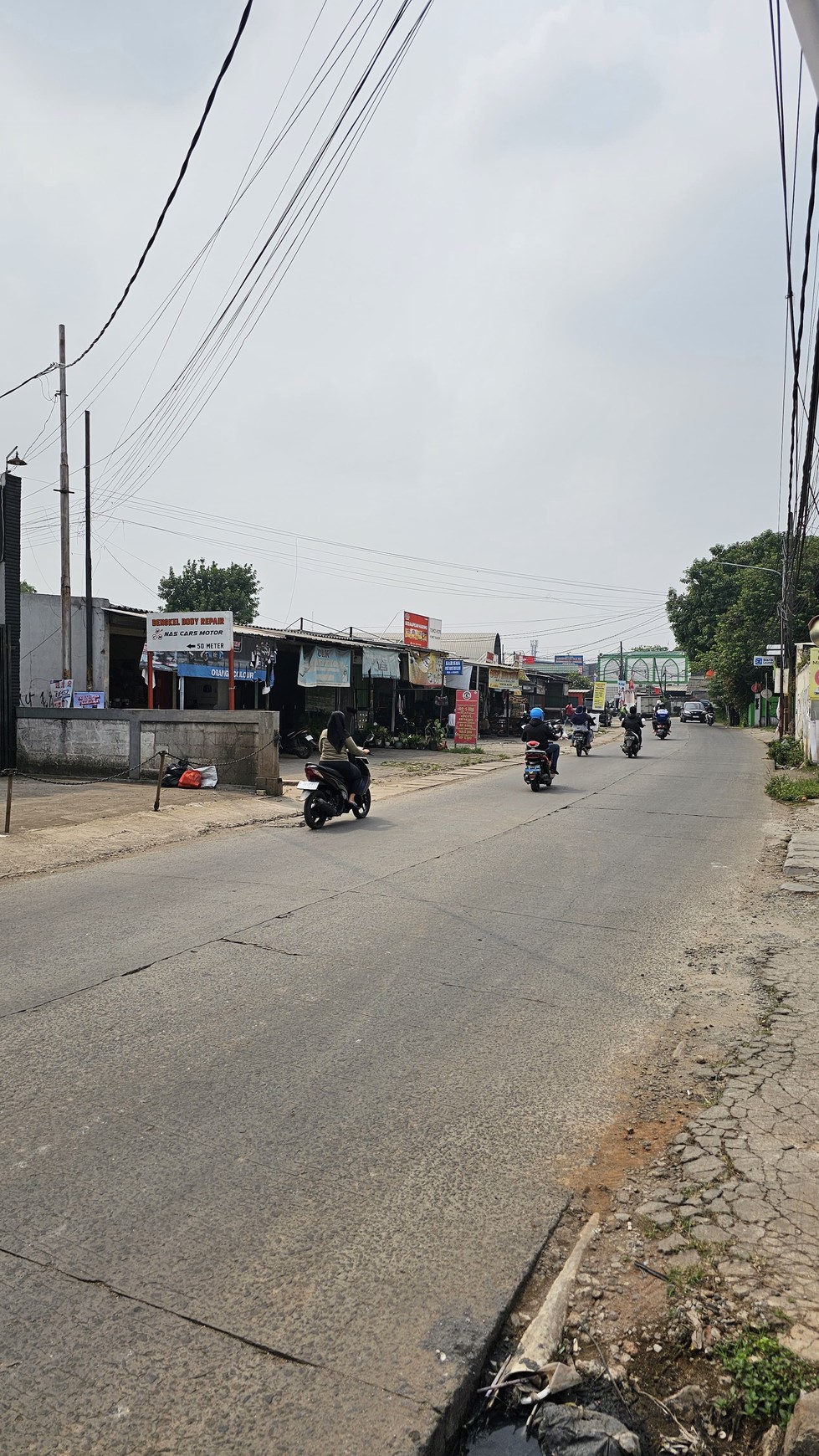 Ruko Sangat Strategis  di Jalan Raya Cikunir, Bekasi