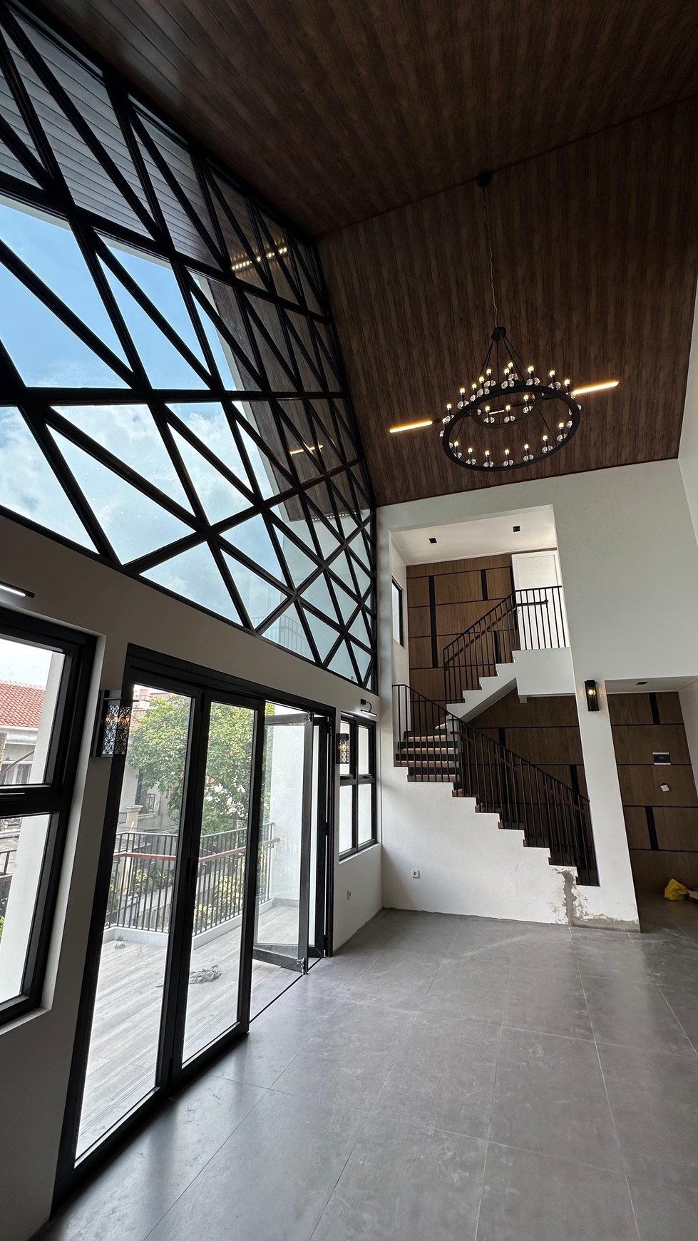 Rumah Modern Minimalis  dalam Cluster di Bintaro Jaya Sektor 9