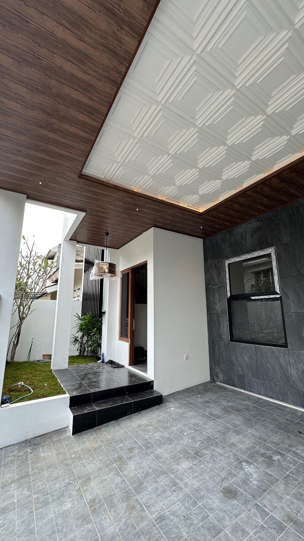 Rumah Modern Minimalis  dalam Cluster di Bintaro Jaya Sektor 9