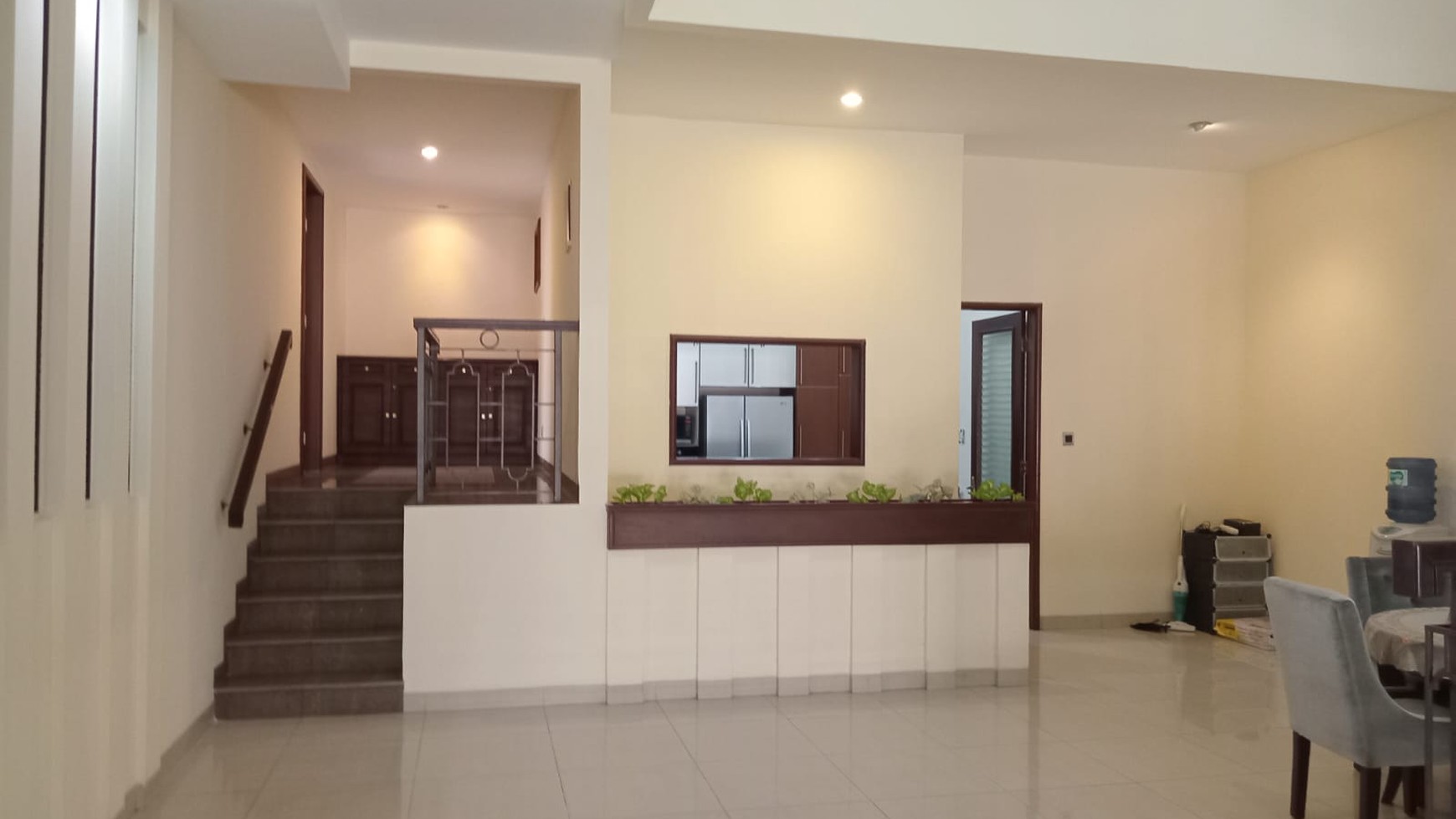 Rumah Classic di Pondok Indah Lokasi tenang, nyaman dan aman dengan security 24 jam