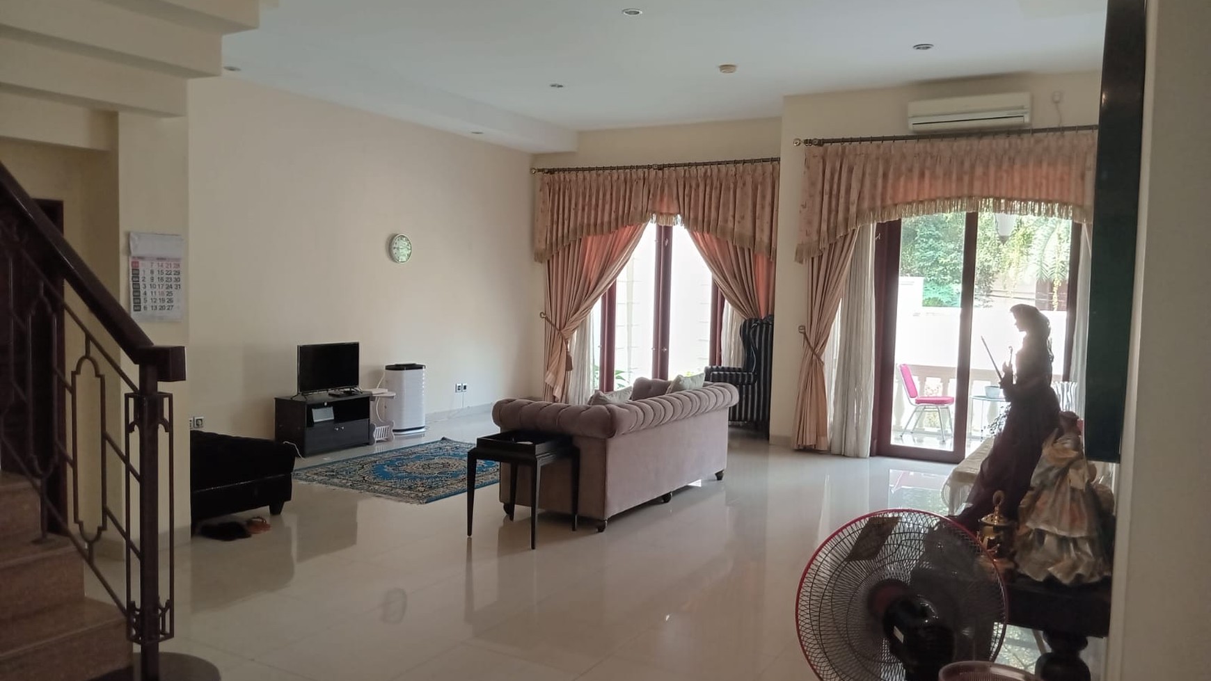 Rumah Classic di Pondok Indah Lokasi tenang, nyaman dan aman dengan security 24 jam