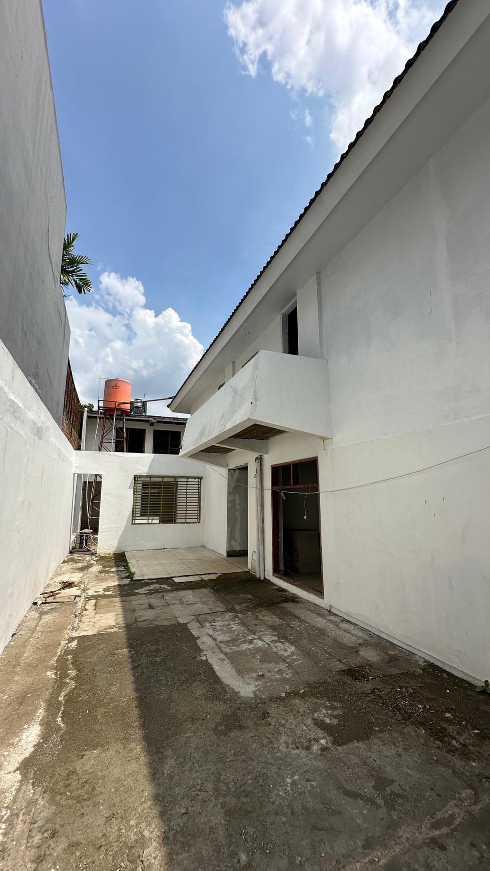 Rumah 2 lantai di kawasan elite Cipete