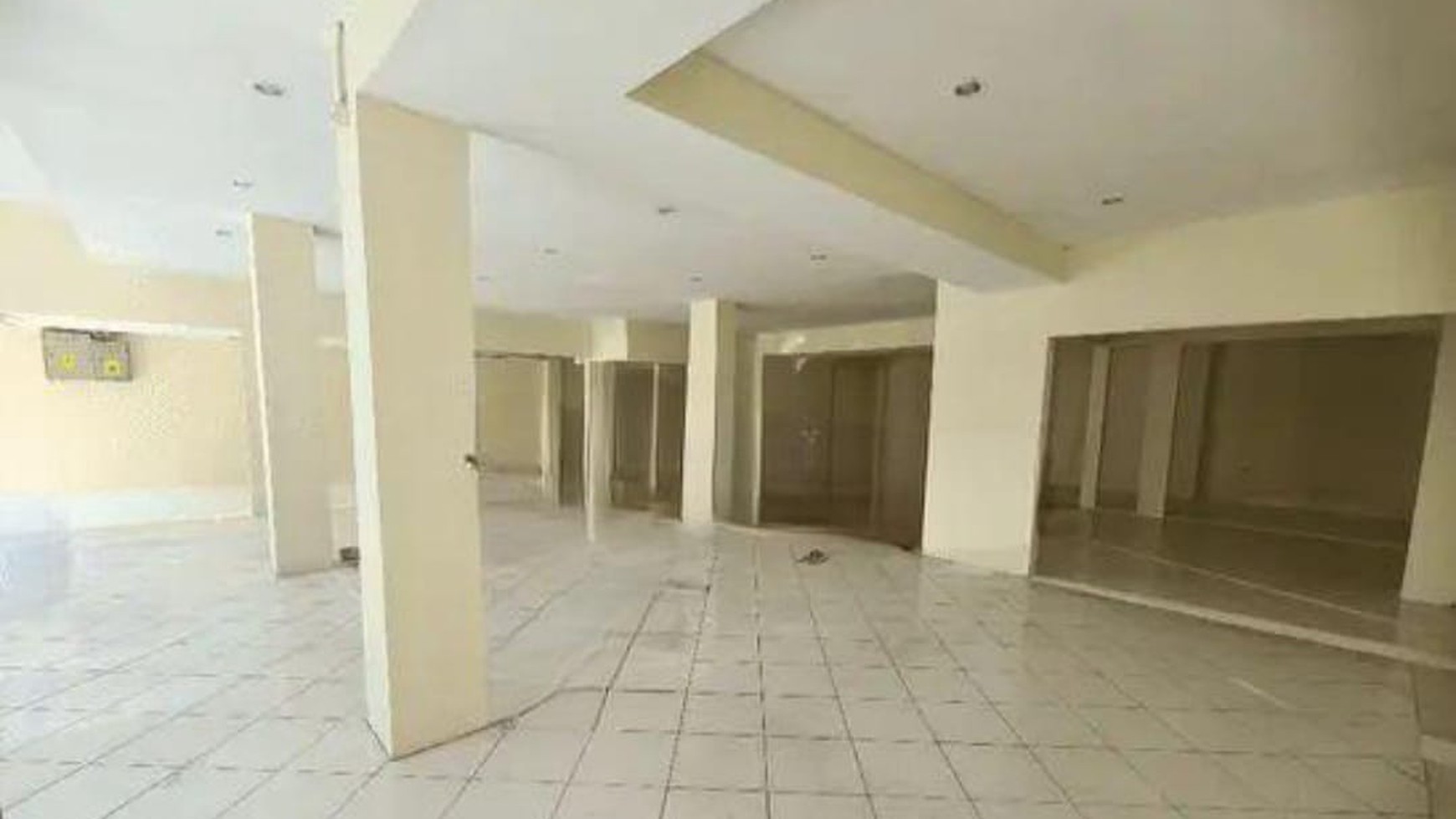 Disewa Tempat Usaha 1,5 Lantai Dekat SCBD Cocok Untuk Resto, Klinik, Mini Market Maupun Kantor 