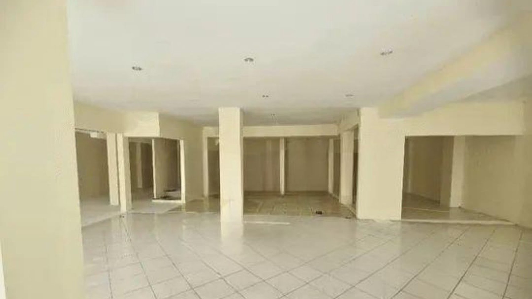 Disewa Tempat Usaha 1,5 Lantai Dekat SCBD Cocok Untuk Resto, Klinik, Mini Market Maupun Kantor 