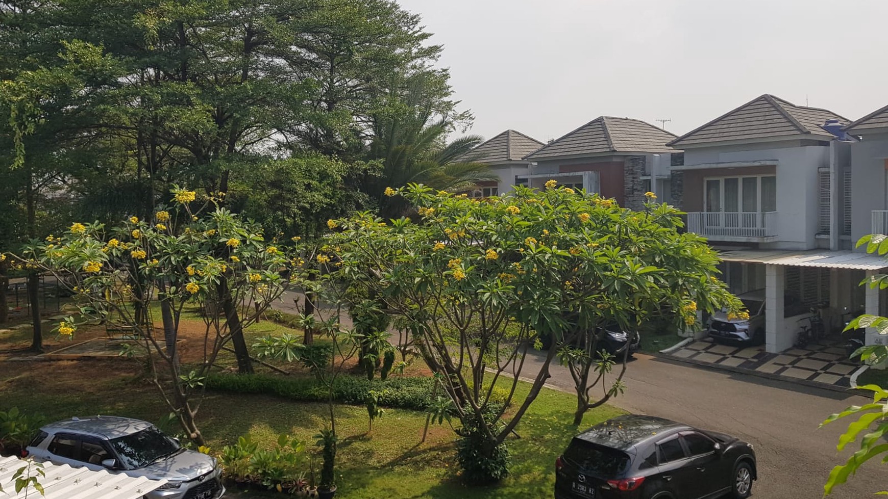 Rumah Cluster Depan Taman 2lt di Summarecon Bekasi