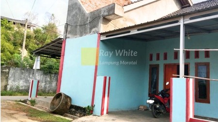 Dijual Rumah + Kios di Metro Pusat, Kota Metro