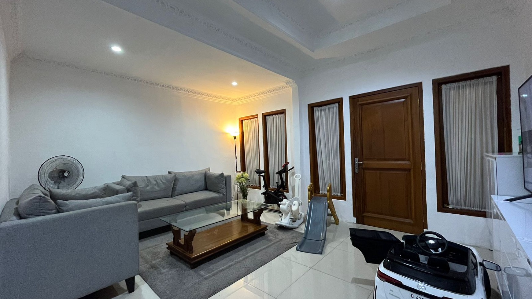 Rumah Hitung Tanah Area Cipete