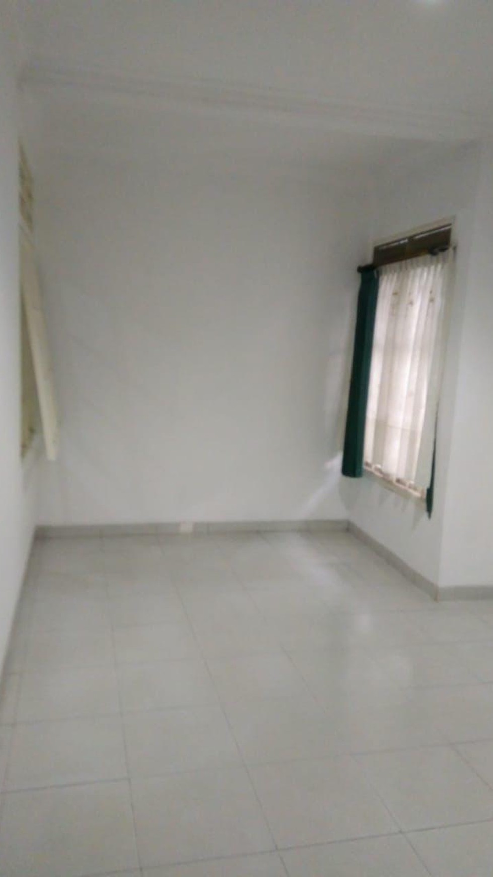 Dijual Rumah 2 Lantai Siap Huni dengan Hunian Nyaman @Bintaro