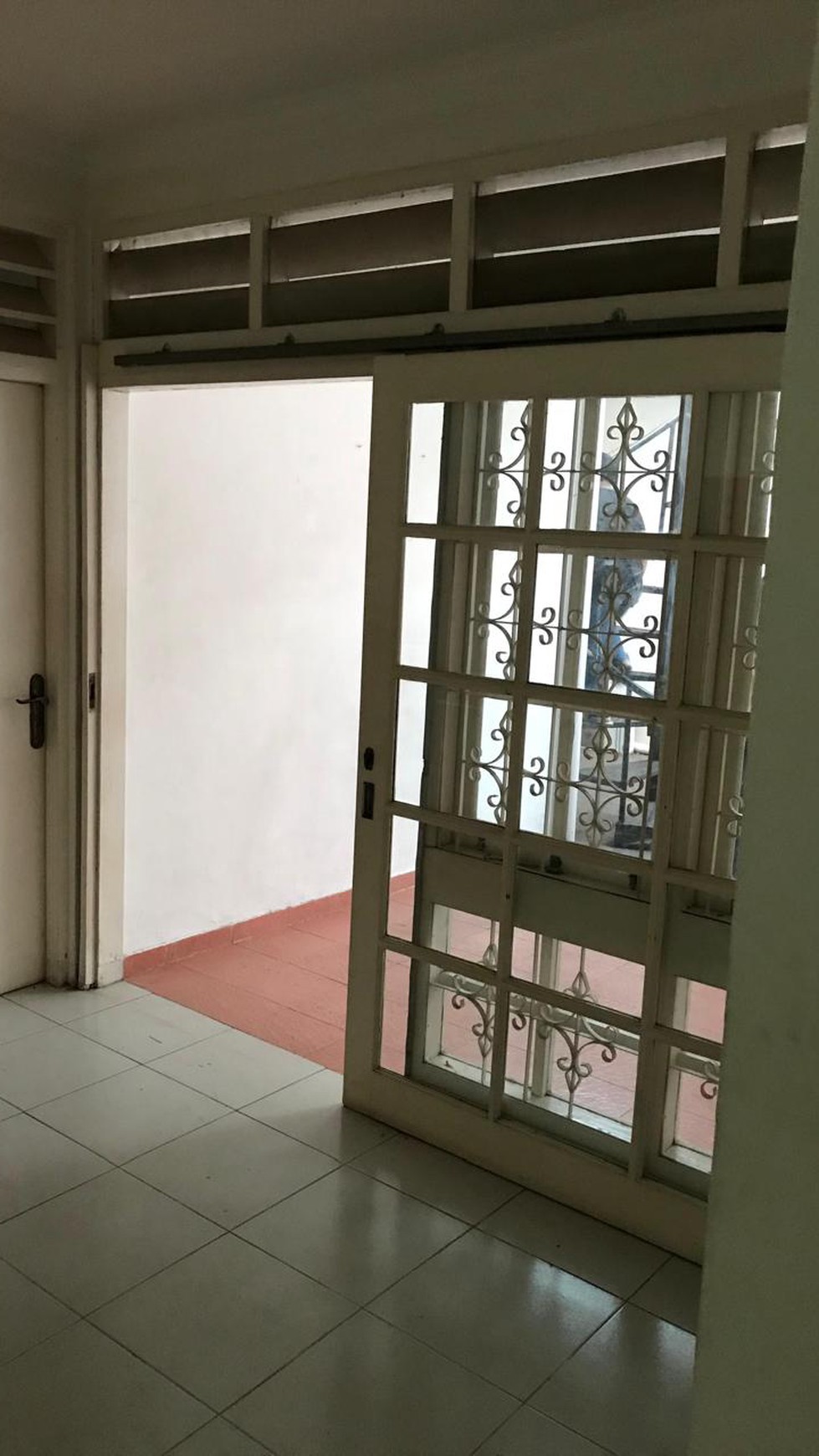 Dijual Rumah 2 Lantai Siap Huni dengan Hunian Nyaman @Bintaro