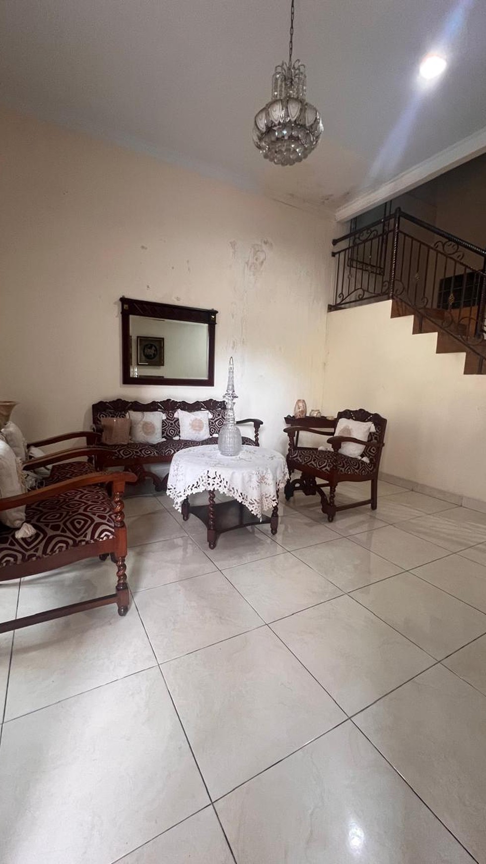 Dijual Rumah 2 Lantai Siap Huni dengan Hunian Nyaman @Bintaro