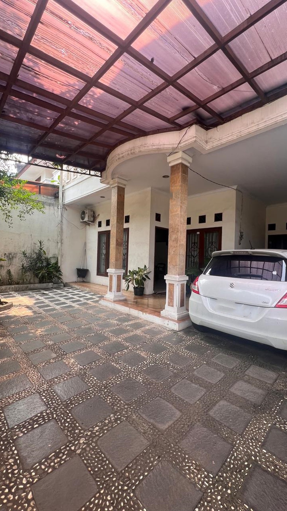 Dijual Rumah 2 Lantai Siap Huni dengan Hunian Nyaman @Bintaro