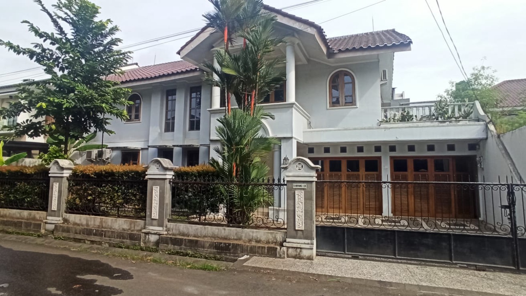 Rumah Bagus Di Jl Bunga Mayang Raya Pesanggrahan Jakarta Selatan