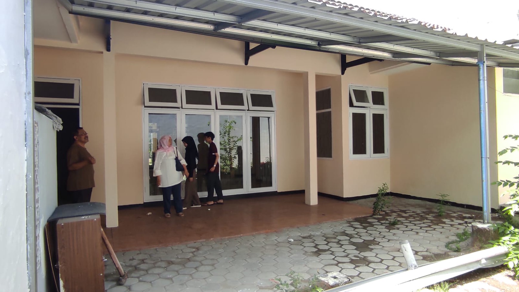 Rumah Luas Tenang Row Jalan Lebar Harga Spesial Rungkut, Surabaya