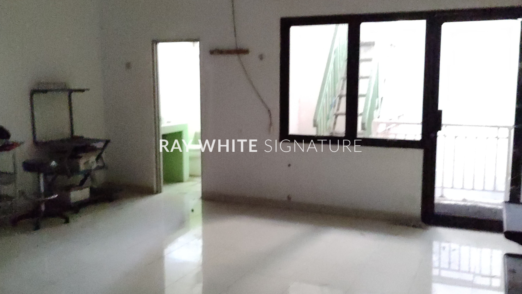 Dijual Ruko 2 Lantai Ex Salon Lokasi The Best di Jl Radin Inten