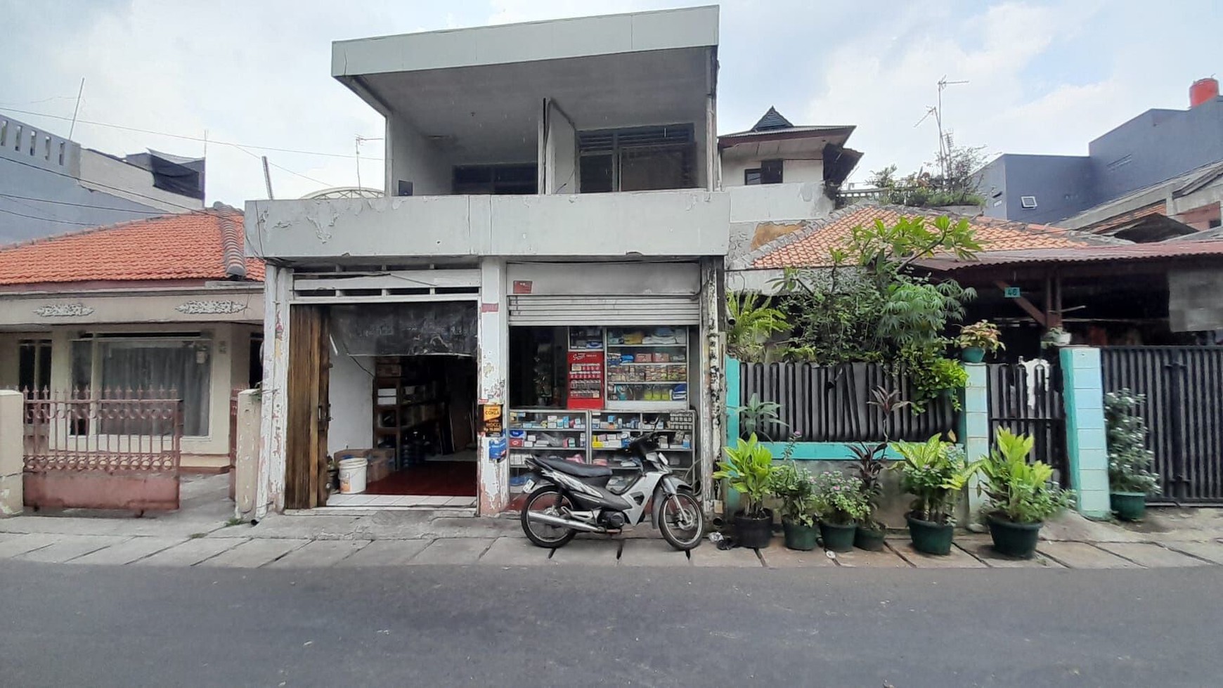 Rumah Hitung Tanah Area Cipete