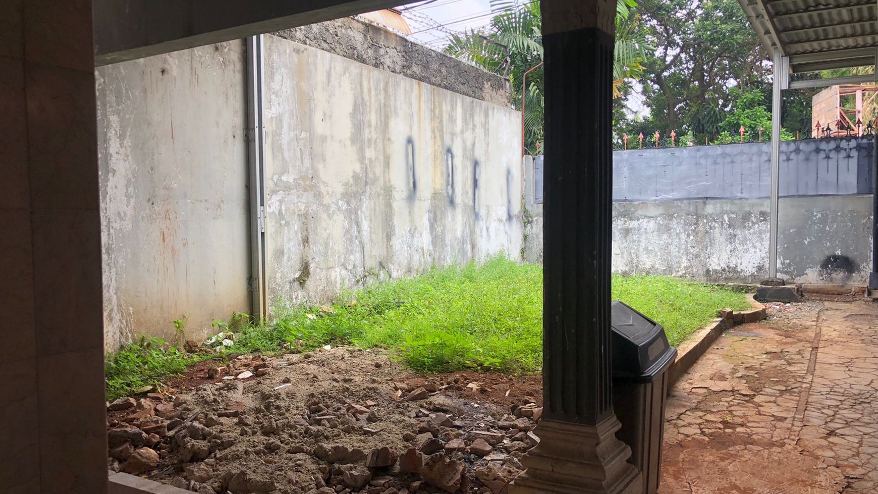 Rumah Hitung Tanah Area Cipete