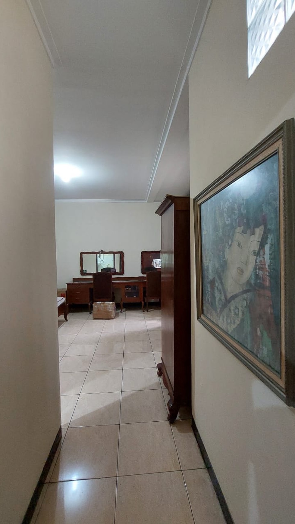 Rumah Hook Lokasi Strategis dengan Bangunan Kokoh @Punai, Bintaro