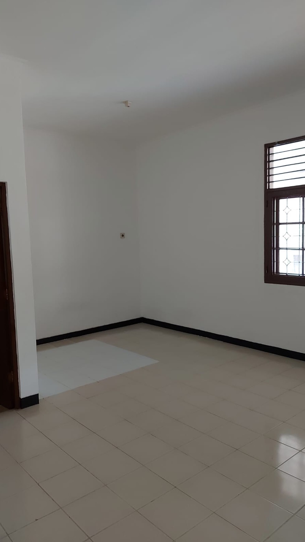 Rumah Bagus Terawat, Siap Huni & Hunian Nyaman @Camar, Bintaro