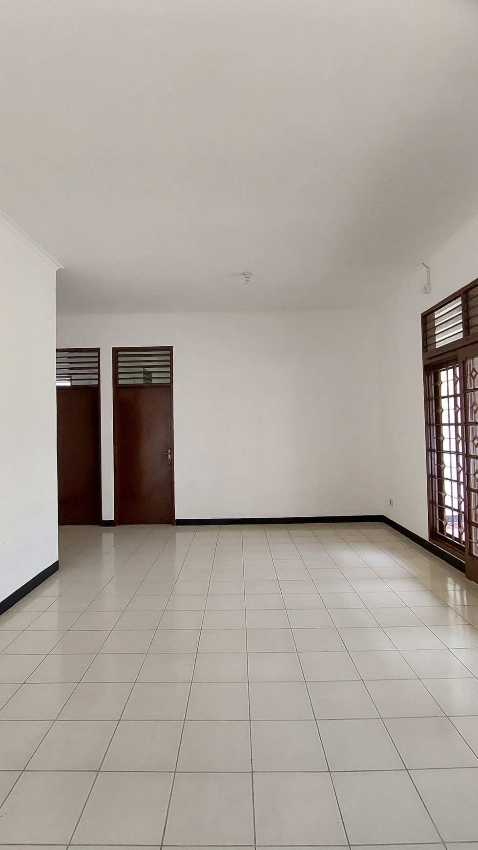 Rumah Bagus Terawat, Siap Huni & Hunian Nyaman @Camar, Bintaro