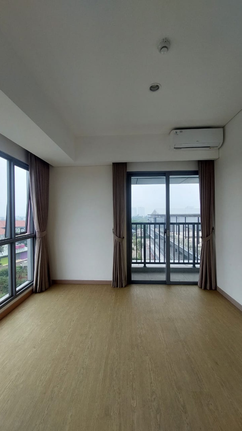 Apartemen Strategis dengan Fasilitas Lengkap @Emerald Bintaro