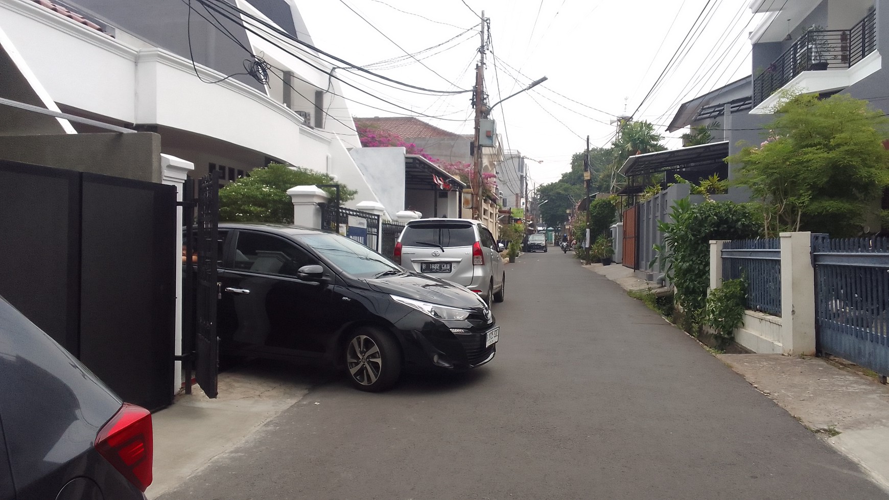 Rumah Bagus 2 Lantai Di Kebon Baru Selangkah Dari Asem Baris Raya Dan 5 Menit Ke EKA Hospital Jl. MT Haryono Cawang