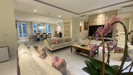 LUXURY MODERN HOUSE AT SENOPATI AREA