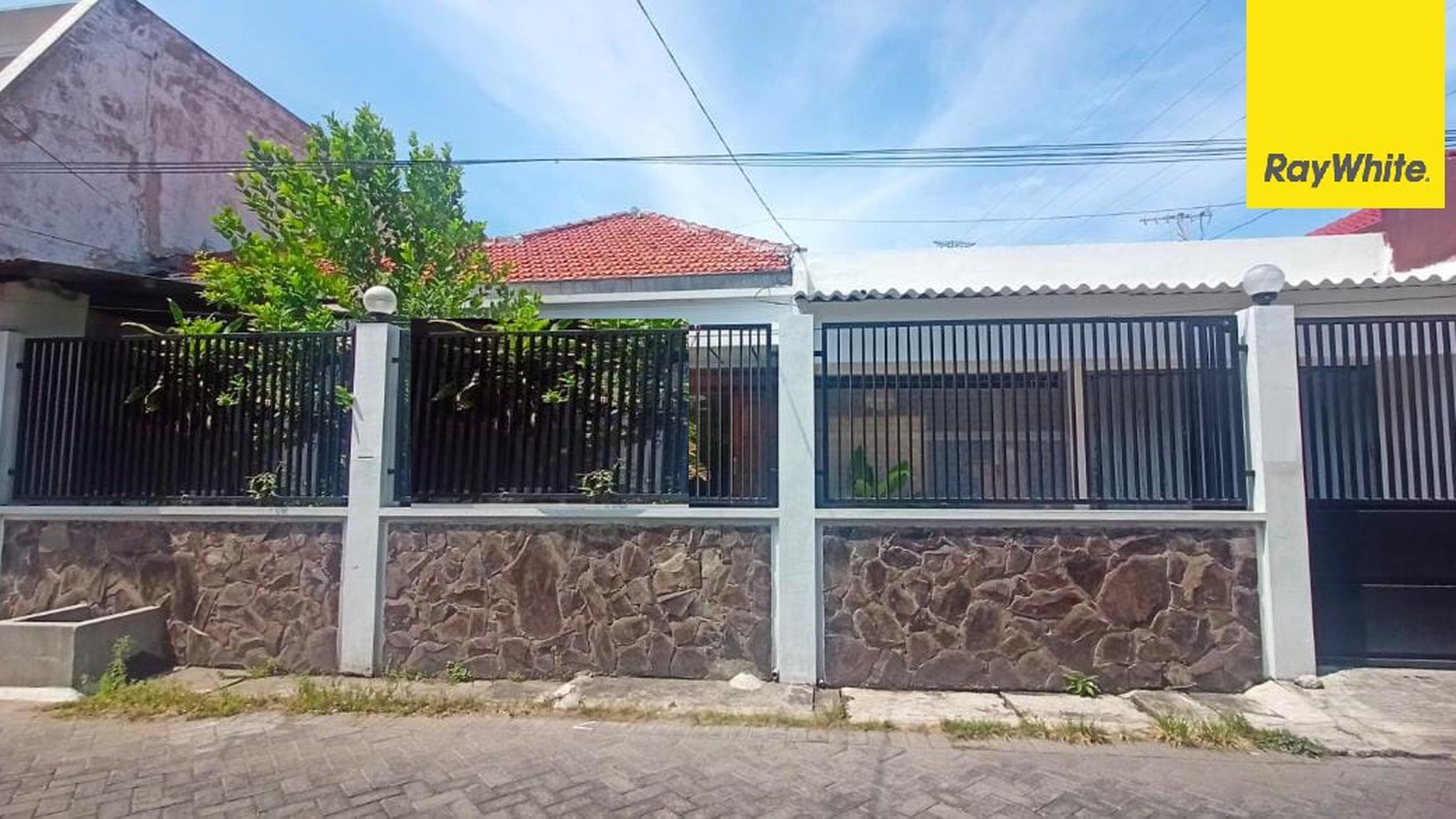 Dijual Rumah SHM di Jalan Lebak Arum Surabaya