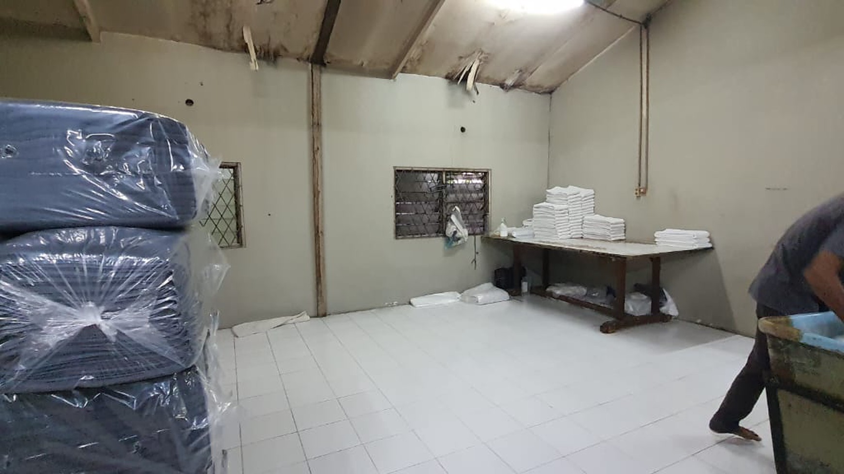 Tempat Usaha Laundry Skala Besar di kawasan Strategis Cibinong Bogor 