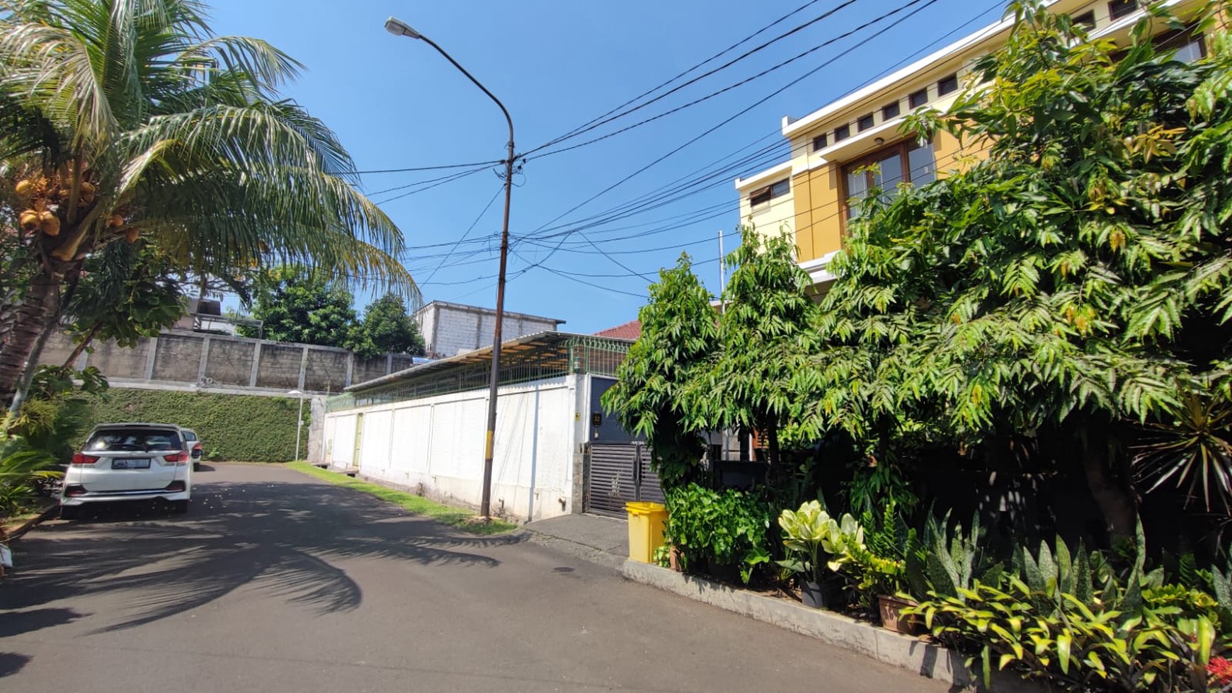 Rumah bagus, lingkungan aman dan nyaman di Bintaro