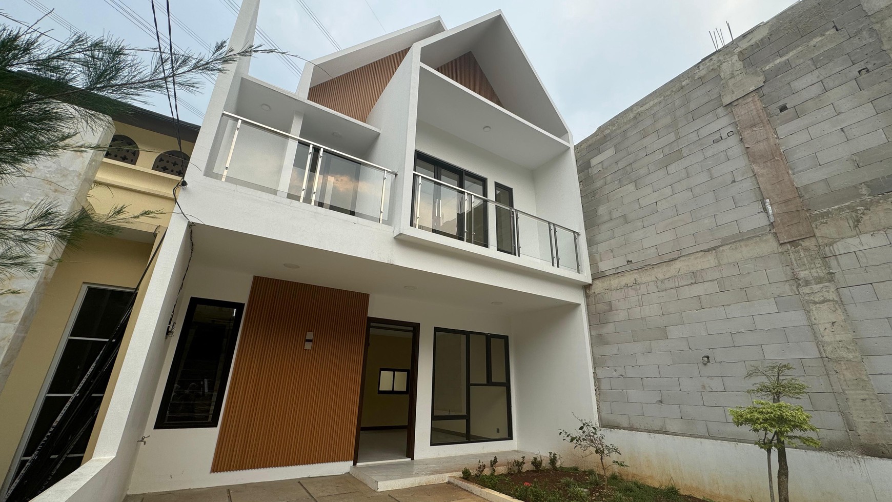 Rumah 2 Lantai Scandinavian di Rangkapan Jaya Depok, Harga dibawah 1 Milyar