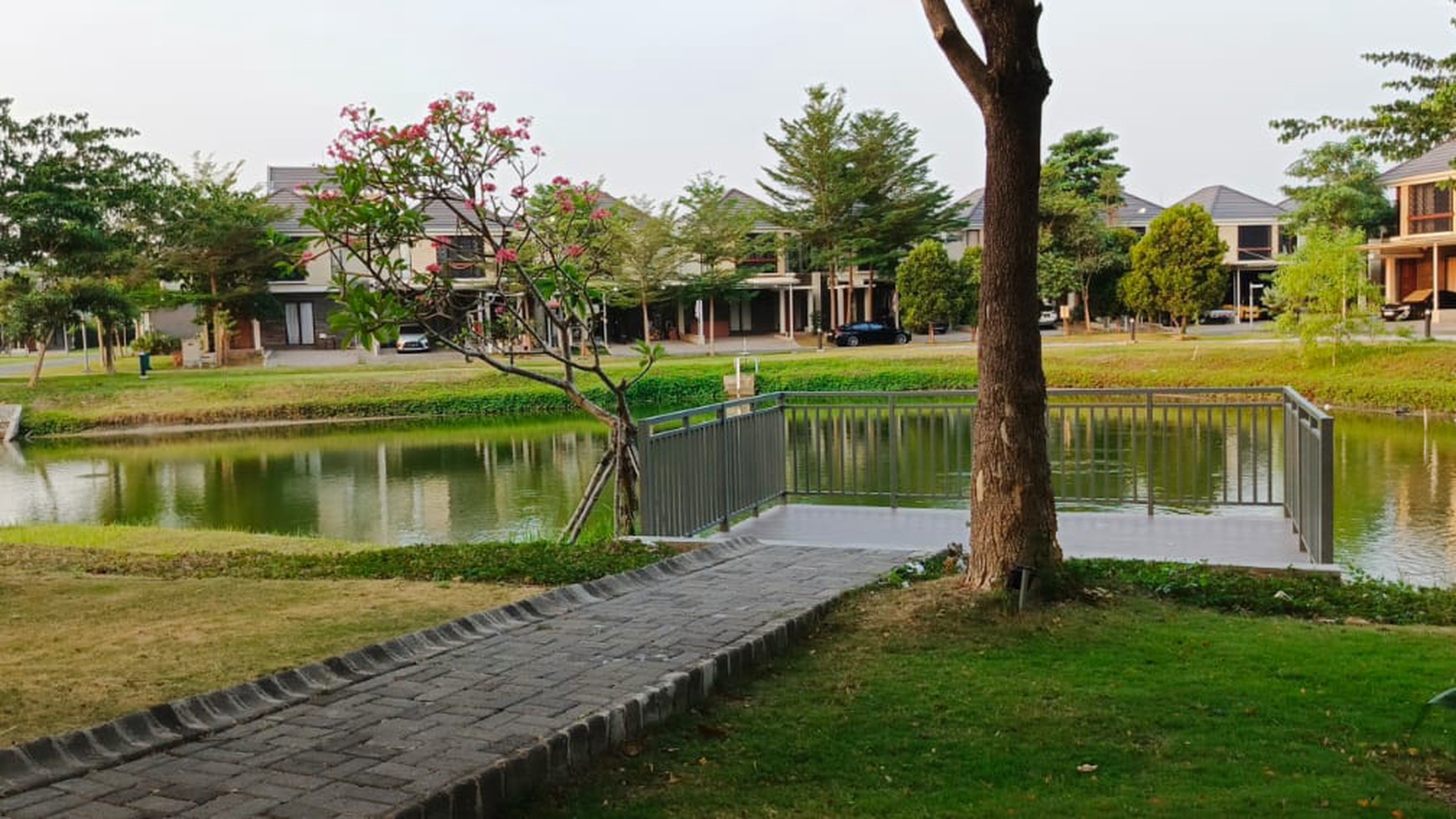 MURAH Disewakan Rumah North West Lake Citraland SPESIAL View DANAU  - Fasilitas Kolam Renang GRATIS