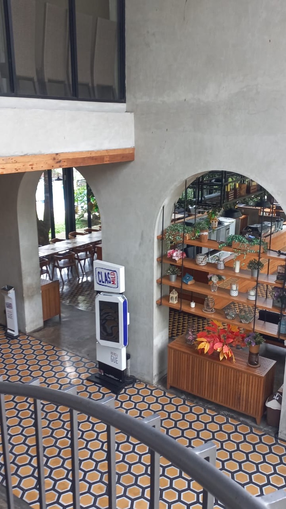 Ruang Usaha Luas untuk Cafe di Ciumbuleuit Cidadap Bandung