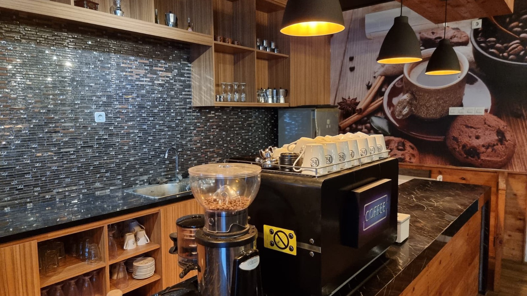 Rumah Hitung Tanah Area Cipete