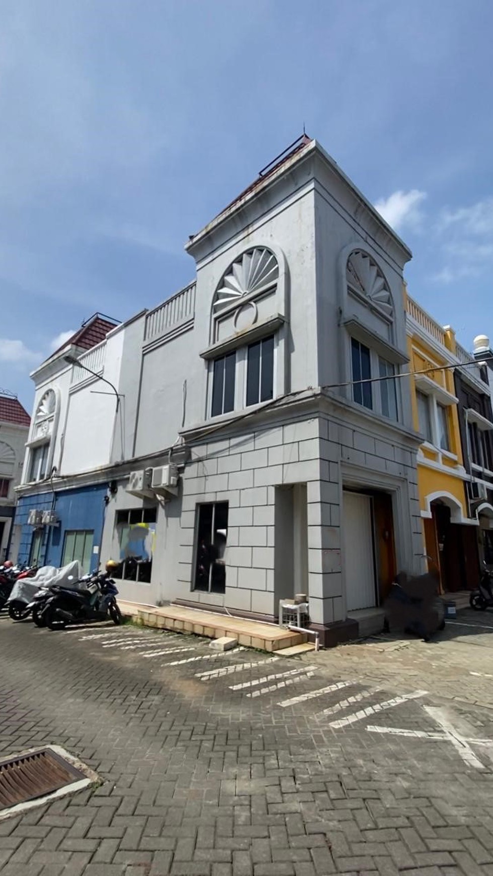 Ruko siap pakai di bintaro