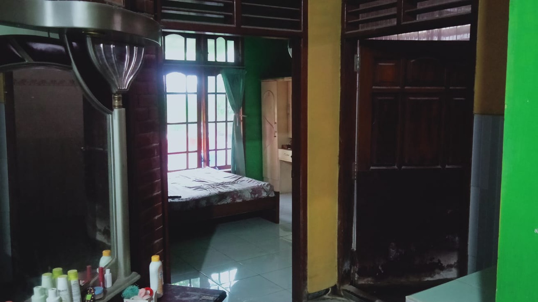 Rumah Keluarga Istimewa di Permukiman Kota Jombang