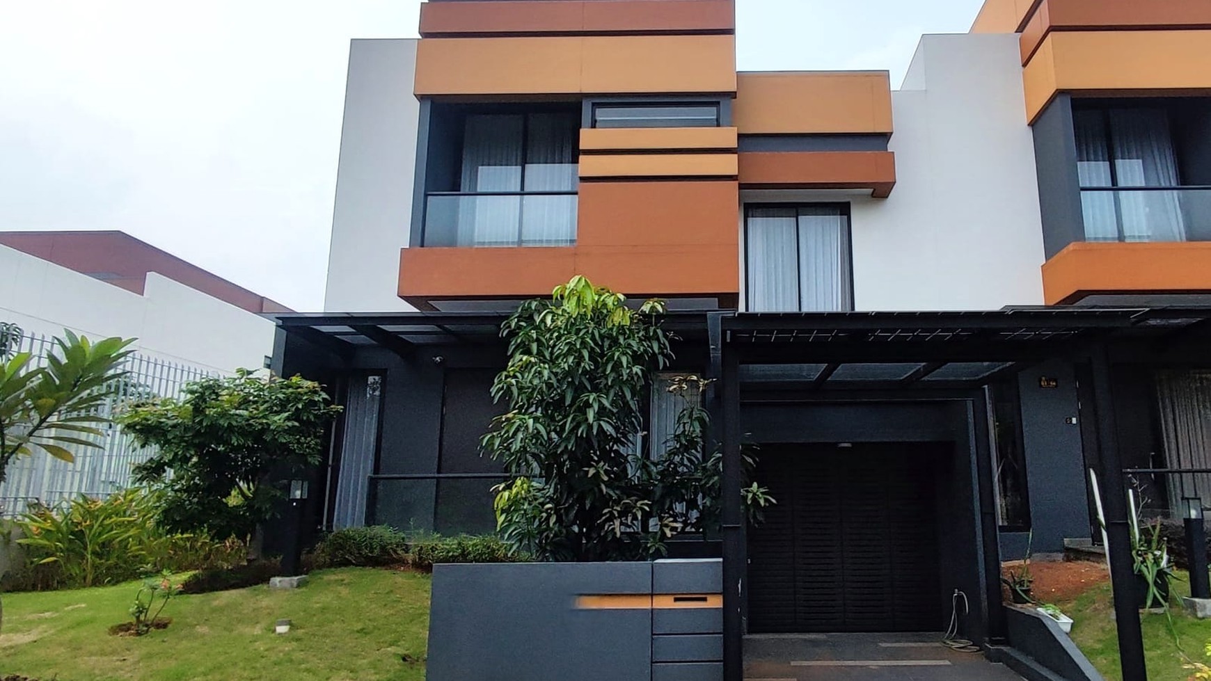 Flash Sale. Rumah mewah cluster Mozart, Gading Serpong. 