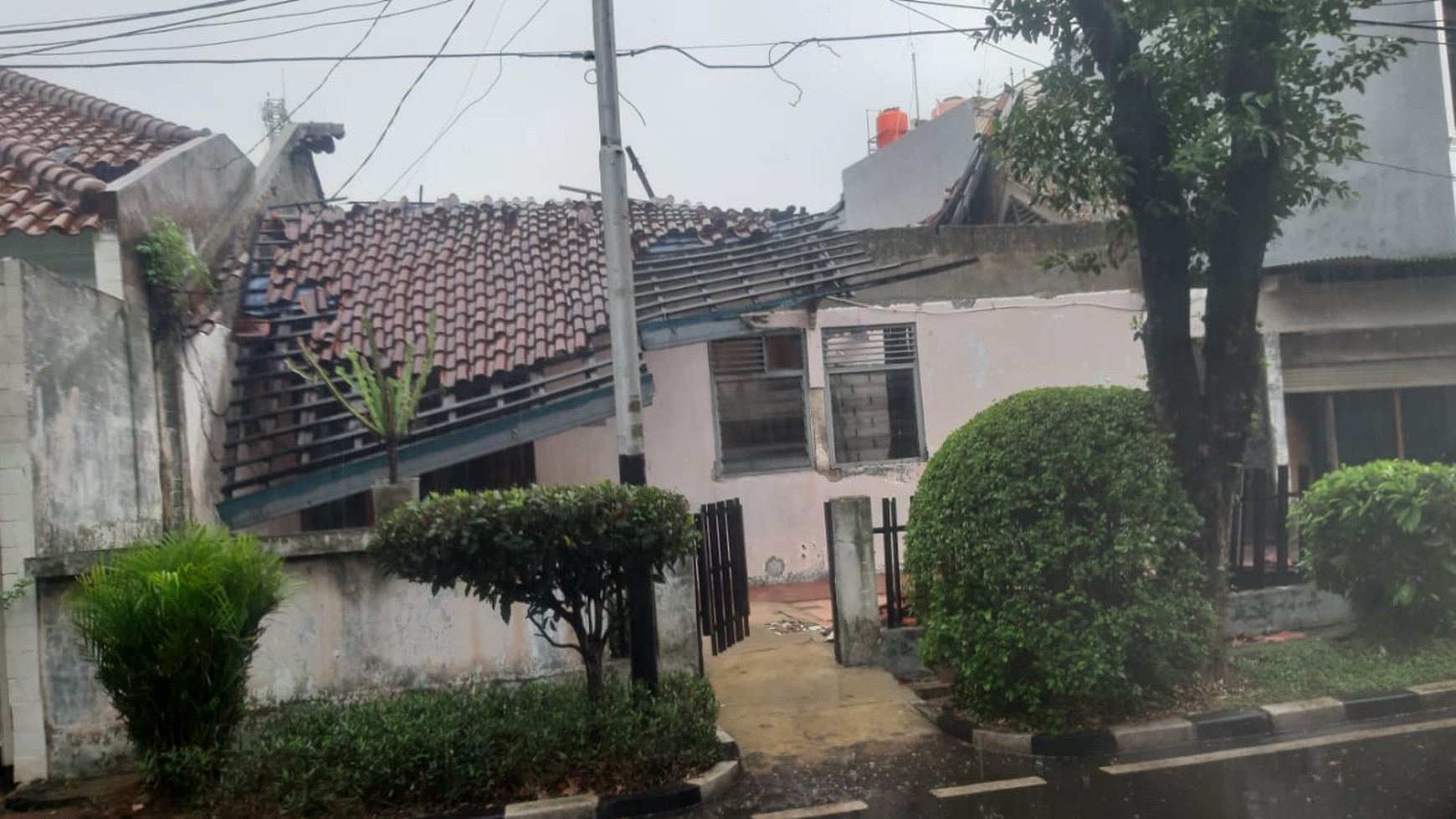 Jual  tanah  di  kom. pam  benhil  jakarta pusat