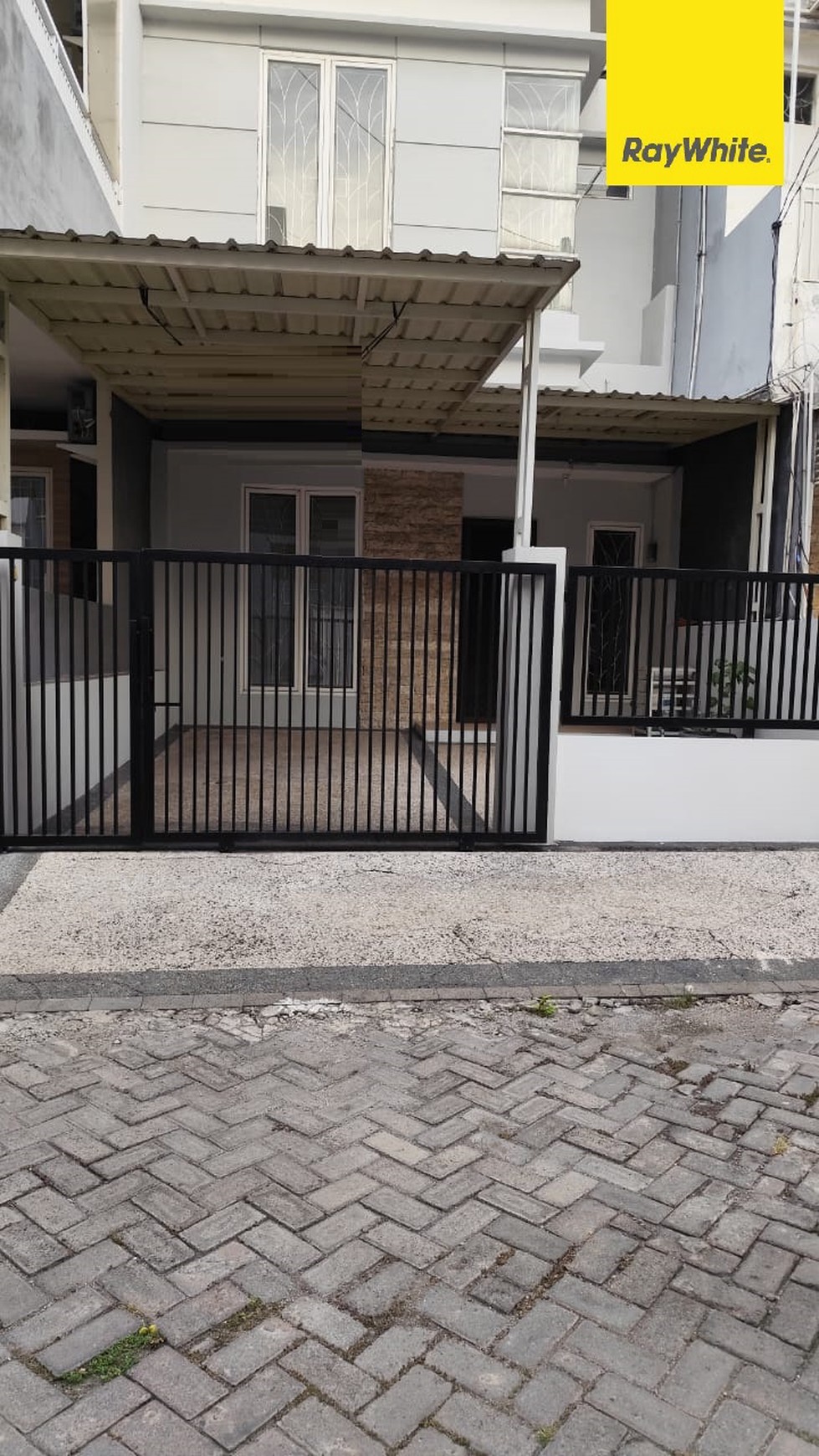 Dijual Rumah 2 lantai di Simpang Darmo Regency Surabaya