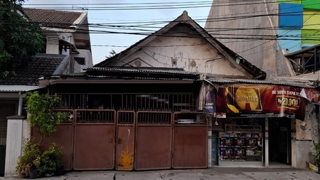 Dijual Rumah di Jalan Dukuh Kupang Surabaya