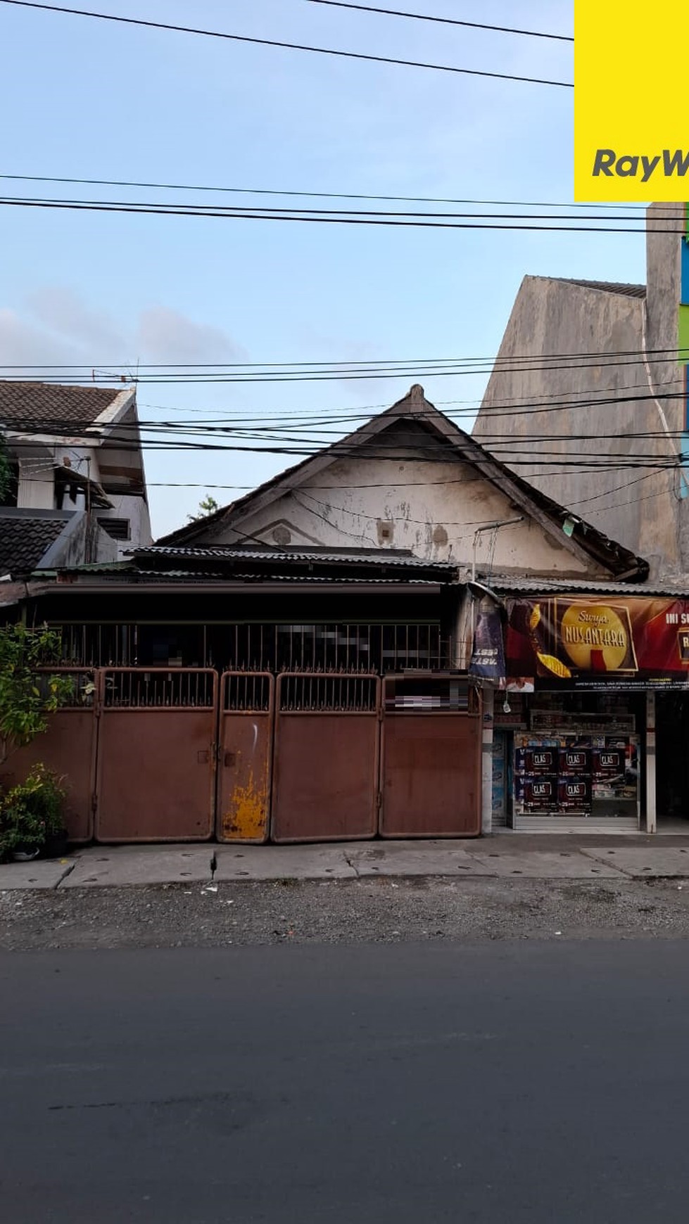 Dijual Rumah di Jalan Dukuh Kupang Surabaya