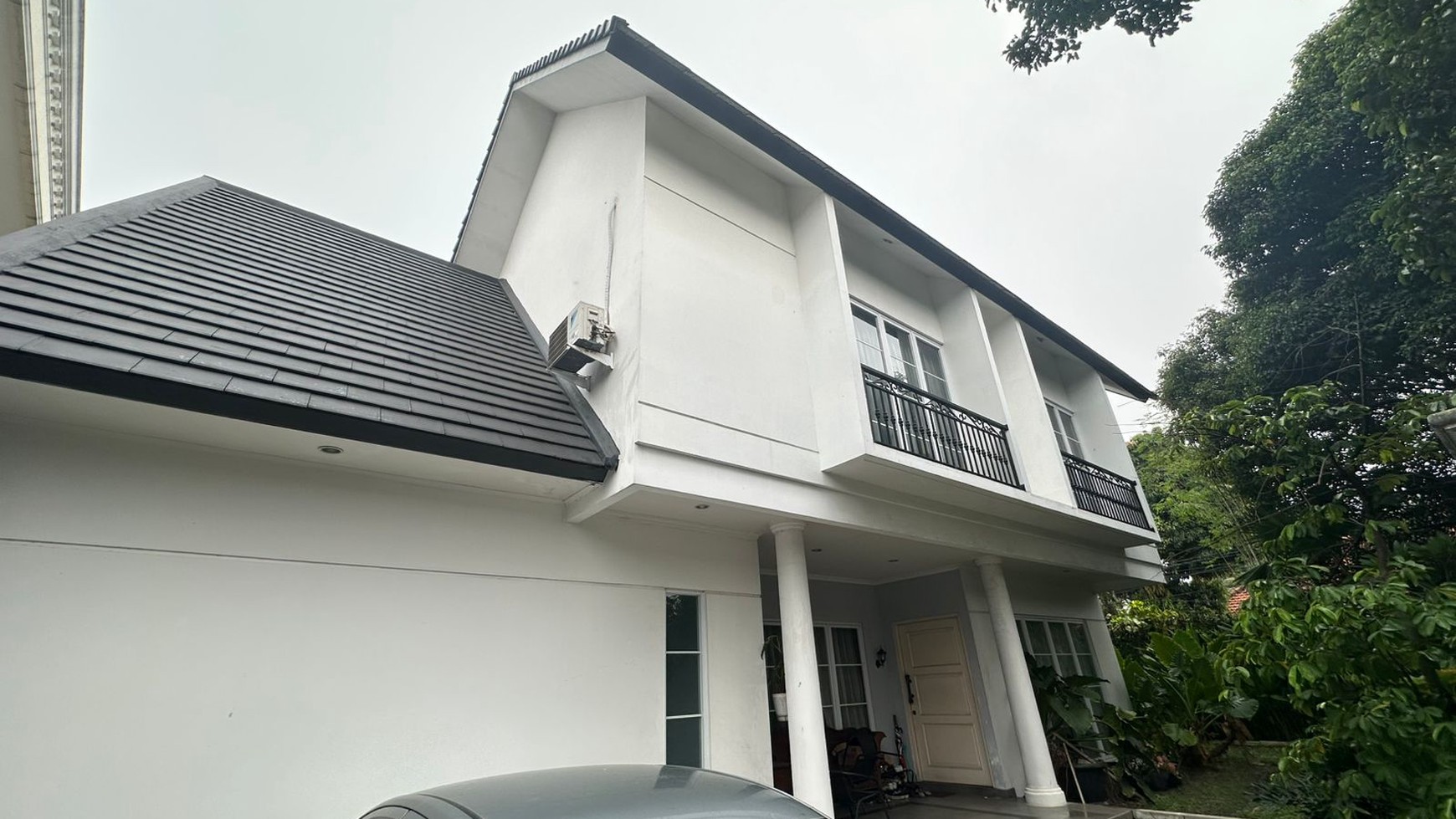 Dijual Rumah Mewah Siap Huni dan Lokasi Strategis @Cirendeu