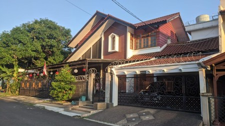 Rumah 2 Lantai Lokasi Sangat Strategis Di Bona Indah, Lebak Bulus, Jakarta Selatan